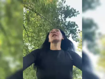 Bongacams Sex Cam of KarolinaMilf