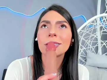Bongacams Sex Cam of LaurenBellucci