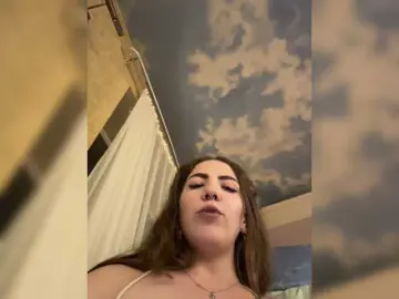 Bongacams Private Sex Chat of KiraRustle