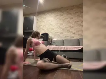 Bongacams Adult Webcam of 18YoungPussy18