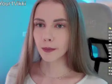 Bongacams Watch Live Sex Cams of -VikkiL0vesCheese-