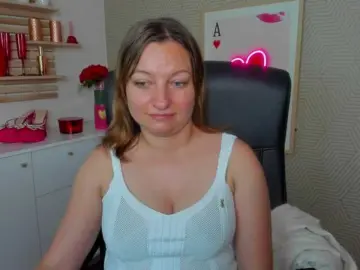 Bongacams Free Porn Cam of angelaLove13