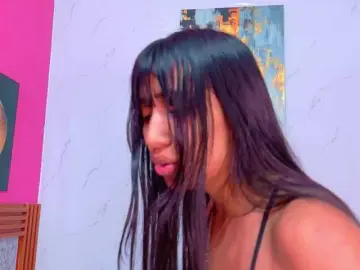 Bongacams Free Live Porn of littleeemiily