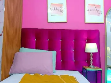 Bongacams Live Sex of littleeemiily