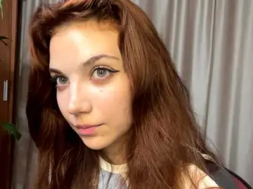 Bongacams Nude Webcam of MyrleLinnan