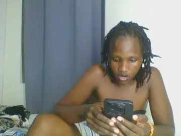 Bongacams Sex Cam of Smilingbeibylove