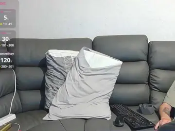 Bongacams Live Sex Cam of Almondmilka