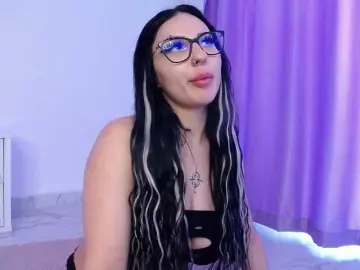 Bongacams Sex Cam of RavenFoxy