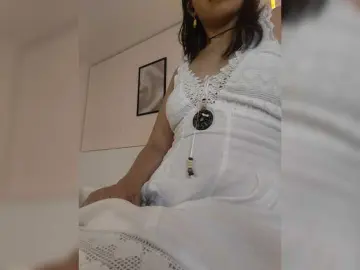Bongacams Free Live Porn of AmyJoness1