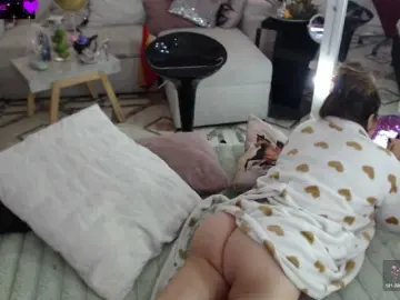 Bongacams Watch Live Sex Cams of Myrnasexxx