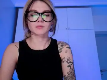 Bongacams Adult Webcam of Alicee-teasee