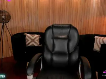 Bongacams Free Porn Cam of AlyssaDean