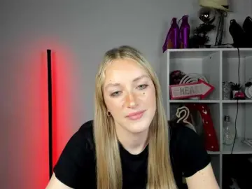Bongacams Free Porn Cam of EvelynBlond