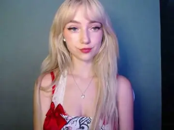 Bongacams Live Sex Cam of LuciaGlow