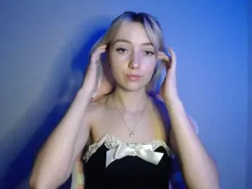 Bongacams Live Sex Cam of LuciaGlow