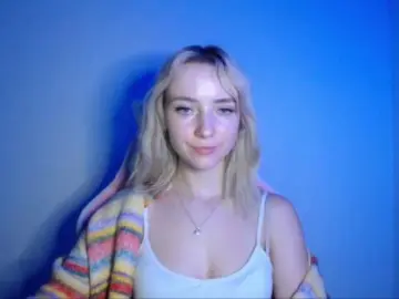 Bongacams Free Live Porn of LuciaGlow