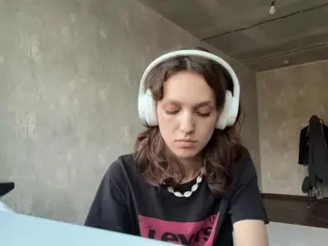 Bongacams Watch Live Sex Cams of SunniCunningan