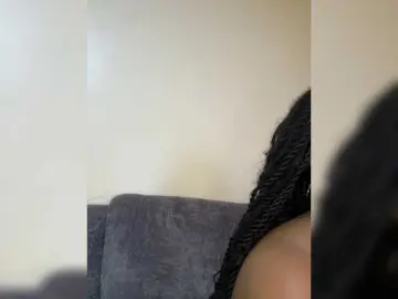 Bongacams Free Porn Cam of Curvy-maxy9