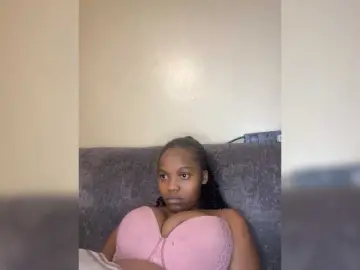Bongacams Best Webcam of Curvy-maxy9