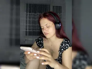 Bongacams Nude Webcam of RedKettie