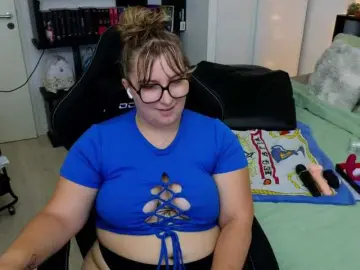 Bongacams Nude Webcam of ElvinnaLaFrancaise