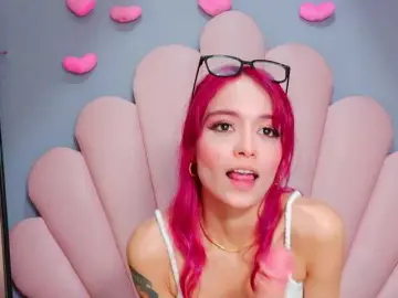 Bongacams Watch Live Sex Cams of LUCYMILLER