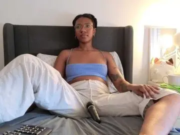 Bongacams Private Sex Chat of CarolineS