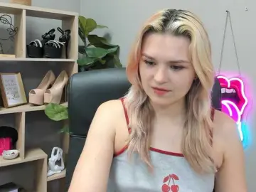 Bongacams Free Porn Cam of SweetLilyxo