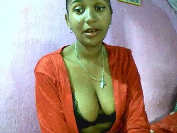 Bongacams Watch Live Sex Cams of Mynah