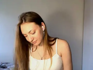 Bongacams Nude Webcam of MyrticeDollen