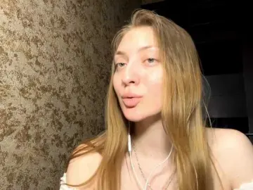 Bongacams Watch Live Sex Cams of MyrticeDollen