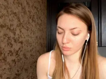 Bongacams Live Porn of MyrticeDollen