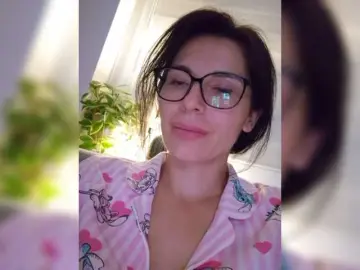 Bongacams Best live sex cam show of SophieMary