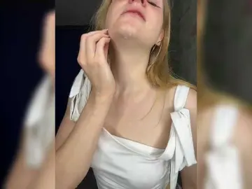 Bongacams Free Porn Cam of ElinaPantsoff