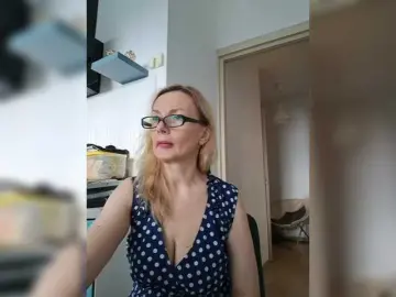 Bongacams Sex Chat of ShiningMILF