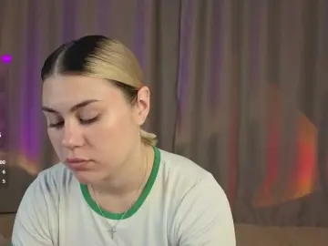 Bongacams Live Sex Cam of mirabellashake1
