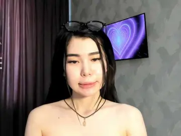 Bongacams Live Sex of adelinya