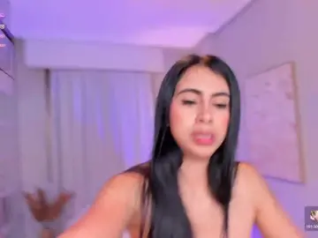 Bongacams Free Porn Cam of LeahJones