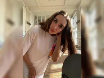 Bongacams Sex Cam of SnakeTina