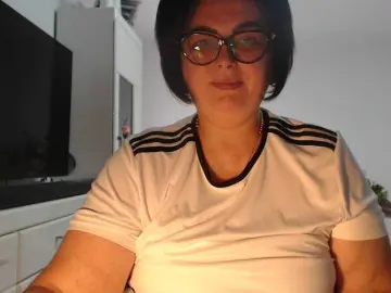 Bongacams Free Porn Cam of Emyllywhite