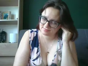 Bongacams Best live sex cam show of sensualParis