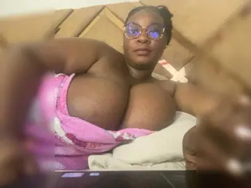 Bongacams Watch Live Sex Cams of Chantellexoti
