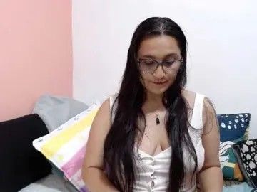 Bongacams Live Porn of KarinaSuarez1