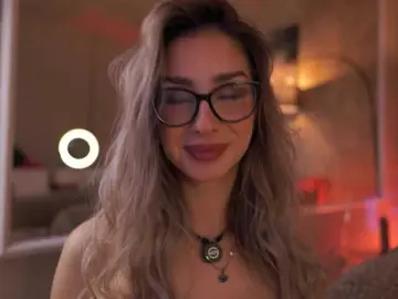 Bongacams Live Sex Cam of MaddieBryggs