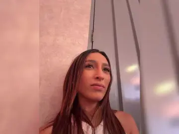 Bongacams Live Sex of Megan-Holly