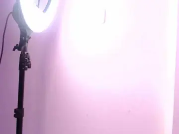 Bongacams Live Sex Cam of lilyrosee1