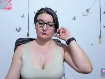 Bongacams Private Sex Chat of Amie-Adams82