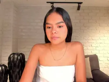 Bongacams Watch Live Sex Cams of SaphiraJames
