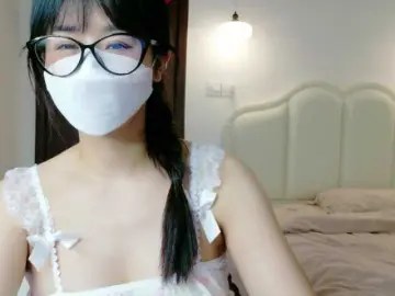 Bongacams Free Porn Cam of CuteCatxxx