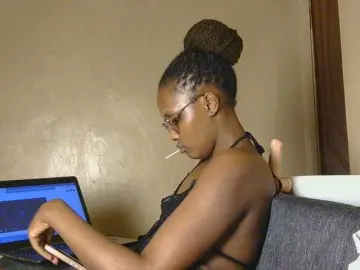 Bongacams Adult Video Chat of cutieglo